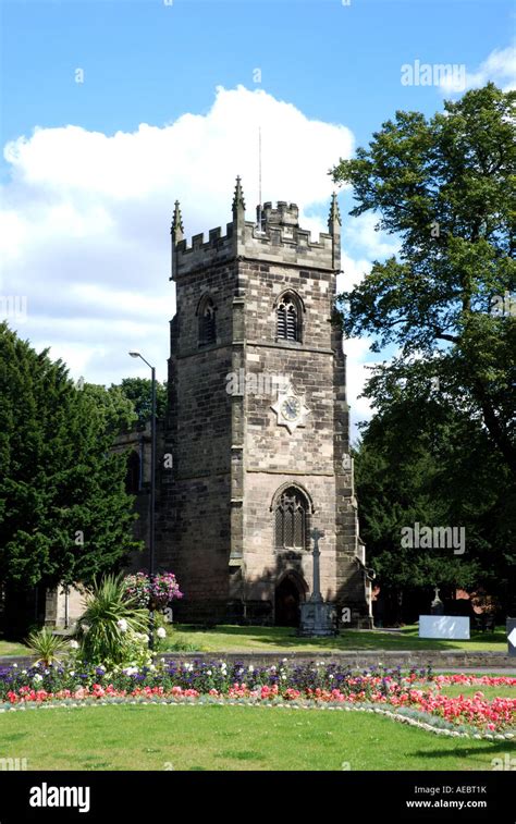 St Nicolas Parish Church Nuneaton Warwickshire England Uk Stock