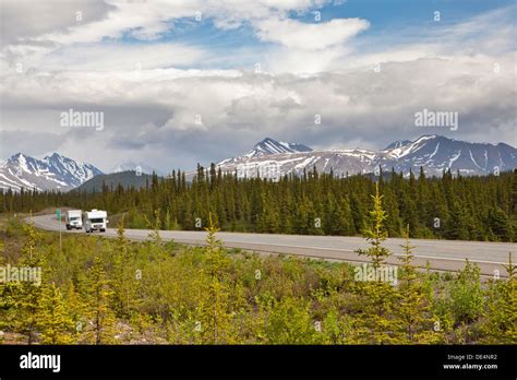 Denali Park Road Hi Res Stock Photography And Images Alamy