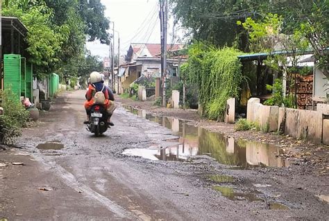 Bupati Sidoarjo Pastikan Jalan Rusak Desa Gemurung Tebel Yang Sering