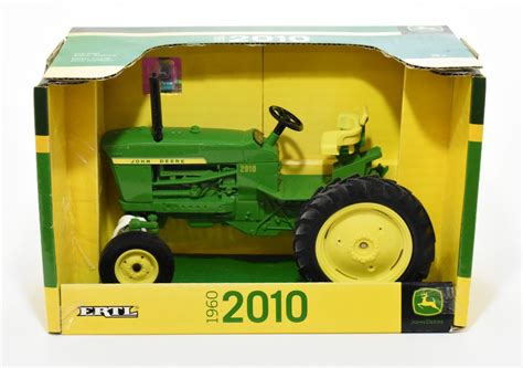 1/16 John Deere 2010 Tractor - Daltons Farm Toys