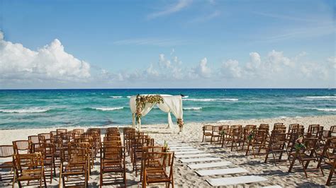 The 16 Best Small Beach Wedding Venues for Rent in Los Angeles, CA | Tagvenue