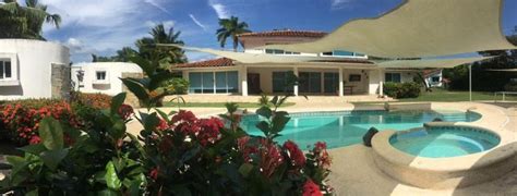 FAMILY HOME FOR SALE IN CORONADO GOLF RESORT