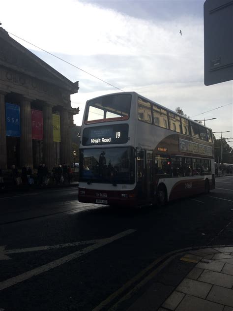 Lothian Buses SN04AED 690 Service 19 Daniel Yule Flickr