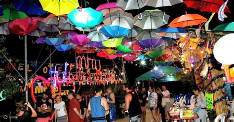 Participez à une fête de pleine lune aller retour de Koh Samui à Koh