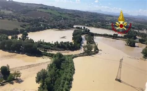 Alluvione Marche i video più drammatici del nubifragio che ha colpito