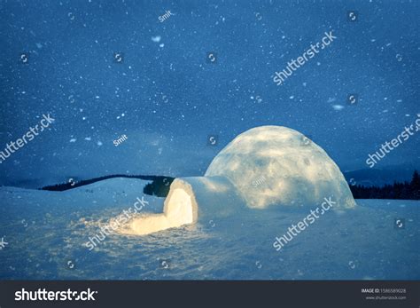 1,138 Arctic Igloo Stock Photos, Images & Photography | Shutterstock