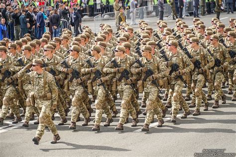 Парад військ до Дня незалежності (фоторепортаж)