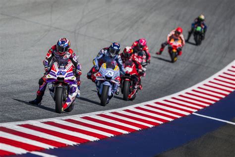 Au Bout De La Souffrance Bagnaia Et Bezzecchi Sur Le Podium Du Sprint