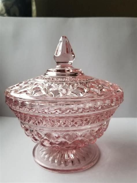 Wexford Pattern Anchor Hocking Pink Glass Lidded And Footed Candy Dish