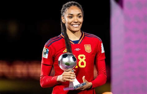 Salma Paralluelo La Estrella Del Fc Barcelona Que Jubilar A Alexia