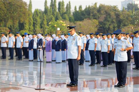 Peringatan Ke 76 Hari Bakti TNI AU KSAU Pimpin Ziarah Ke TMPN Kalibata