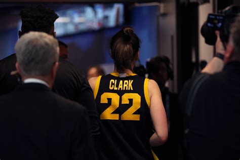 caitlin clark net worth 2023