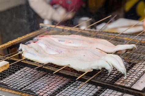 うなぎ白焼きの魅力を徹底解析！焼き方・解凍方法や人気の秘密をご紹介 ふるなび公式ブログ ふるさと納税discovery