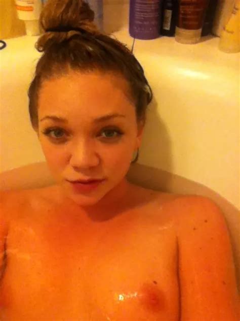 Jessie Naked In Her Bath Nudes By Spunkyspunkyassguy