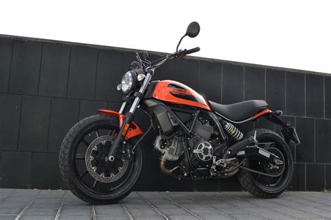 Ducati Scrambler Sixty2 Smallambiance14 Actu Moto