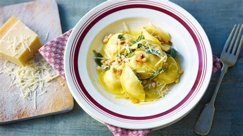 Tortellini With Spinach And Ricotta Recipe Bbc Food