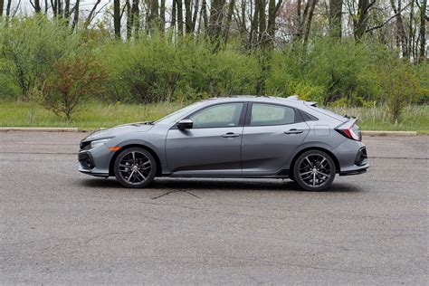 2020 Honda Civic Hatchback review: You can't go wrong - CNET