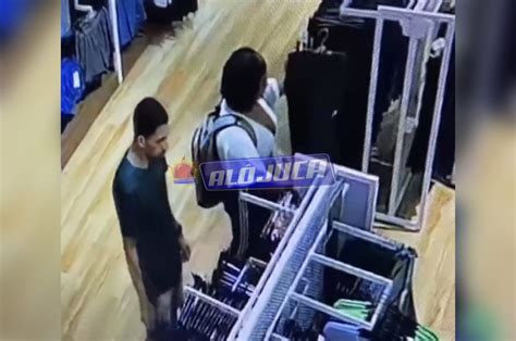 Exclusivo Casal Flagrado Furtando Roupas Em Loja No Shopping Barra