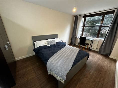 Three Large Doubles In A 4 Bed Flat In Lewisham Room To Rent From