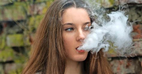 ’hoe Breng Ik Mijn Dochter 13 Aan Het Verstand Dat Vapen Schadelijk Is’ Vrouw Telegraaf Nl