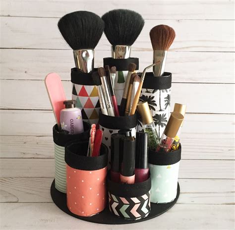 10 Ide DIY Makeup Organizer Cantik Dan Mudah Yang Bisa Kamu Buat Di