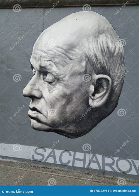 Graffiti in Berlin Wall editorial stock image. Image of carving - 178322954