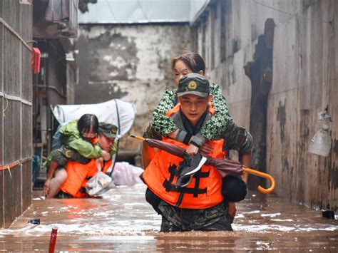 Cina Morti Per Le Piogge Torrenziali Nel Sud Ovest Swi Swissinfo Ch