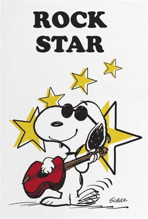 Pin By Susan Stewart On Snoopy And The Gang Snoopy Wallpaper