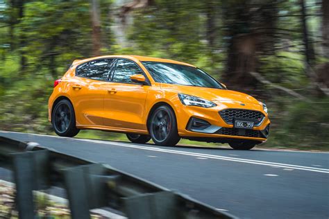 Review 2020 Ford Focus St The Blue Ovals New Hot Hatch King Arrives