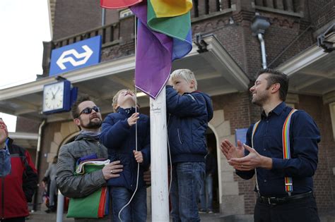 Weert Hijst Vlaggen Voor Idahot Oozonl