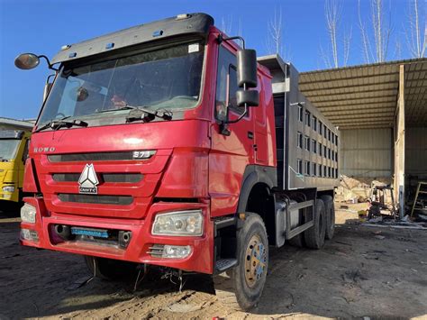 Excellent Condition Used Sinotruk Howo Dump Truck X Tipper Truck