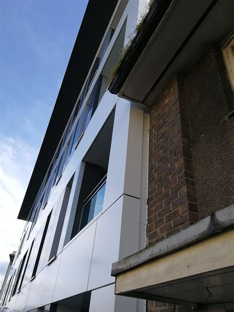 CROMWELL ROAD, REDHILL - Crouch Waterfall