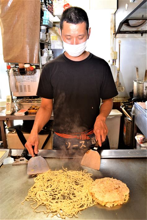 キャベツ太めで食感 初（hatsu）【広島市中区】広島お好み焼きガイド 炎の鉄板 中国新聞デジタル