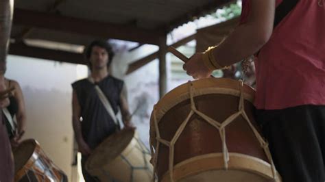 Grupo anapolino promove aulas gratuitas de percussão neste mês Diário