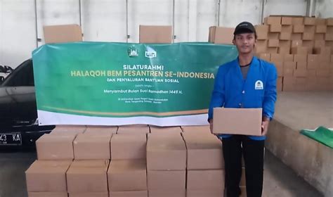 Aksi Sosial BEM Pesantren Se Indonesia Berbagi Ratusan Paket Sembako Ke