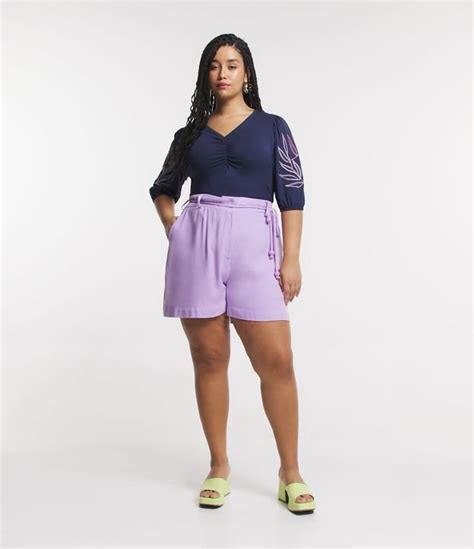 Blusa Em Meia Malha Bordado Folhagem Na Manga Curve Plus Size Azul