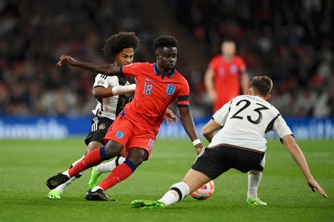 Bellingham Reacts In One Word To Bukayo Saka S England Display