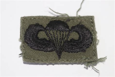 Original Us Army Vietnam Period Basic Parachutist Parachute Wing