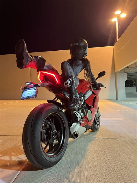 Senyamarin On Twitter 🕷 ️ Ducati Panigalev4s Hw76o0xn0s Twitter