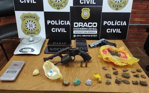 Dois homens são presos em flagrante por tráfico de drogas pela Draco