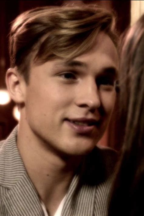 William Moseley As Sean Harper Brother Of Paul And Guardian Of Zac William Moseley Liam