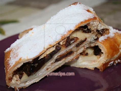 Apple-cream cheese strudel with dried plums • Recipe | yumecipe.com