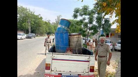 35 Held For Running Illicit Liquor Drug Trade In Punjabs Tarn Taran District Hindustan Times