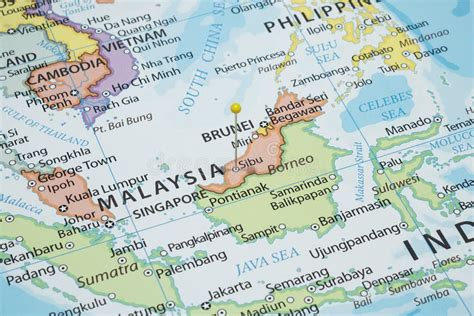 close    sibu city   yellow pin needle  malaysia map