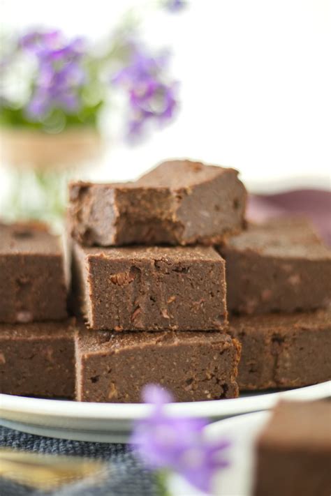 Vegane und glutenfreie Süßkartoffel Brownies mit Datteln gesunder