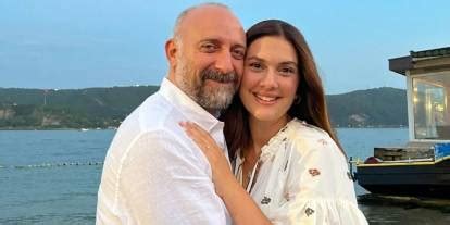 Londra ya yerleşen Bergüzar Korel ile Halit Ergenç ten mecburi dönüş