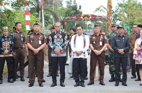 Berikan Spirit Dan Motivasi Kepada Pegawai Kajari Katingan Sambut