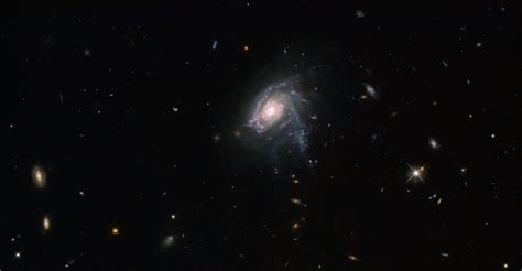 ハッブル宇宙望遠鏡が撮影したインディアン座の渦巻銀河「jo175」｜infoseekニュース