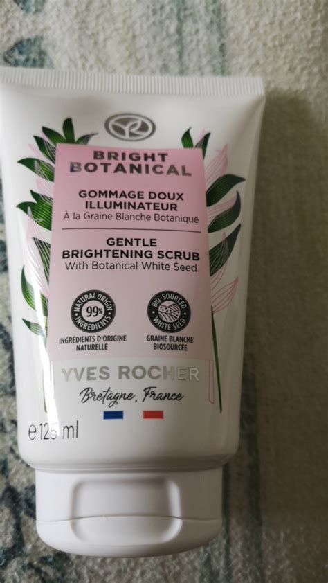 Composition YVES ROCHER Bright Botanical Gommage Doux Illuminateur