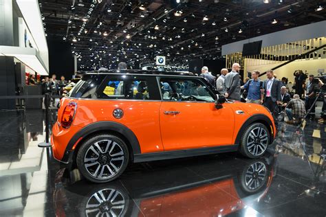 2019 Mini Cooper Review Ratings Specs Prices And Photos The Car Connection